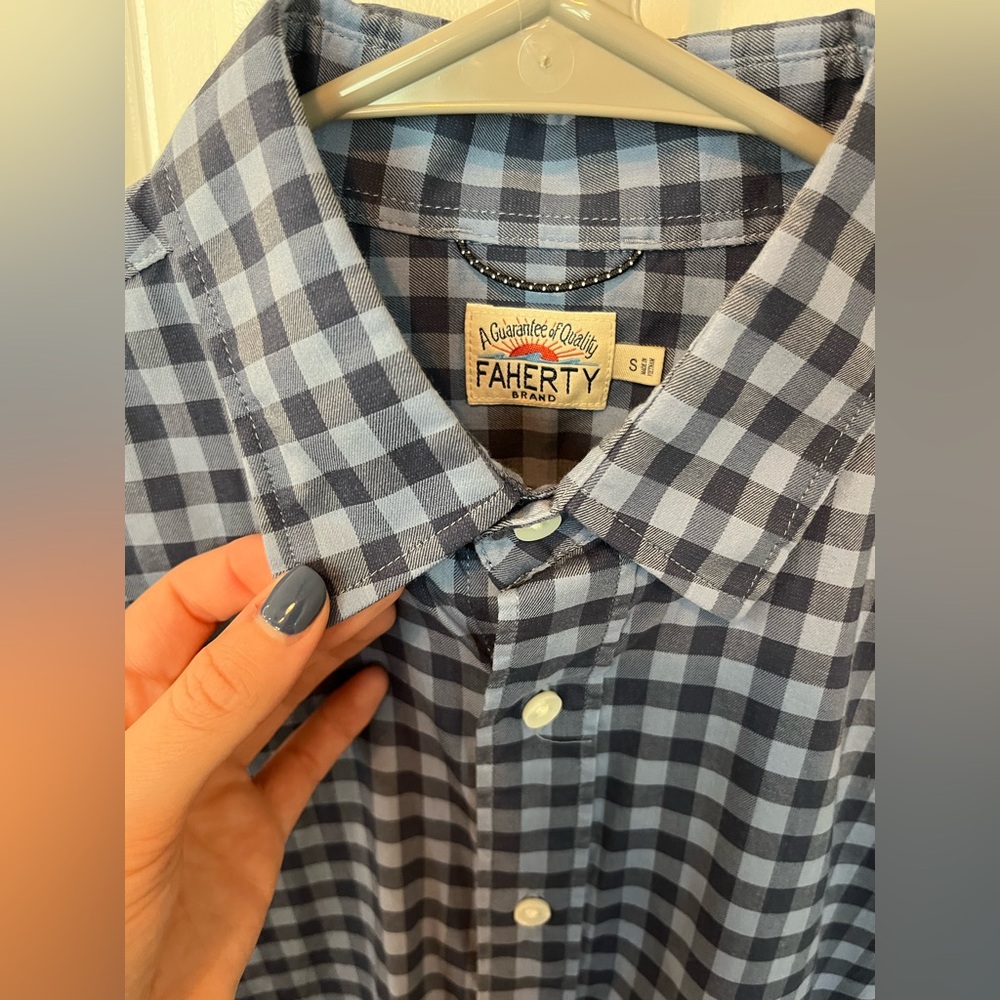 Faherty Men’s Button Down Shirt - image 3